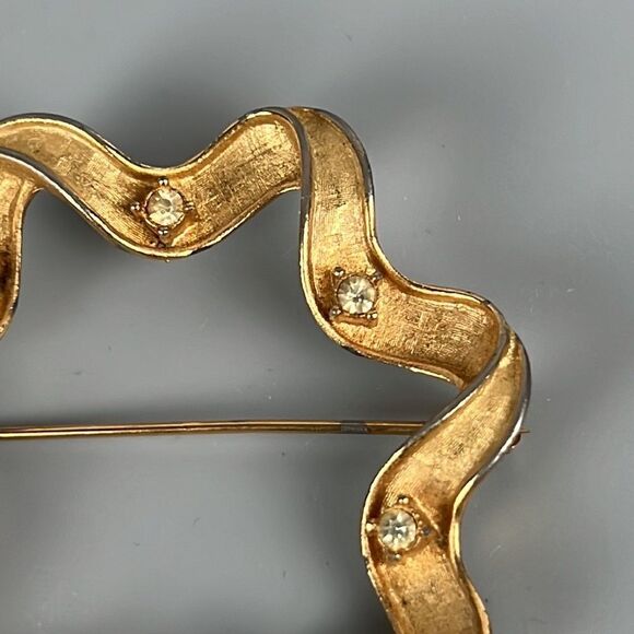 Vintage Sarah Coventry Signed rhinestone gold metal Art Deco Brooch Pin - Picture 3 of 5